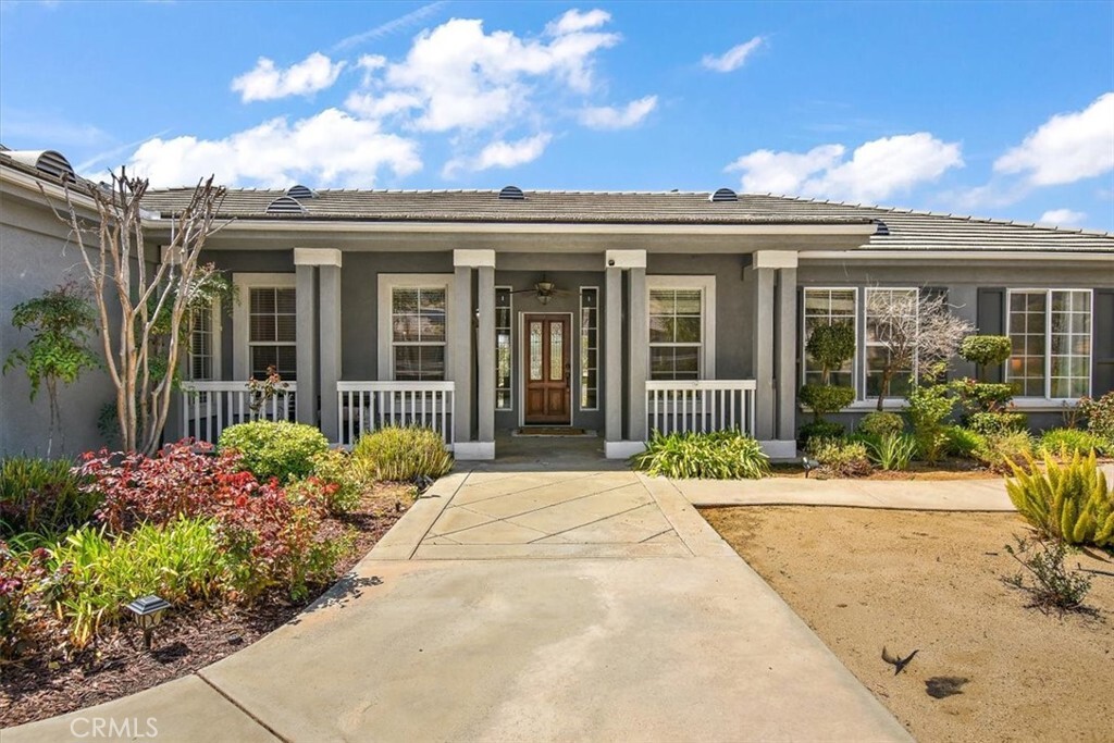 10946 Deer Valley Road  Yucaipa CA 92399 photo