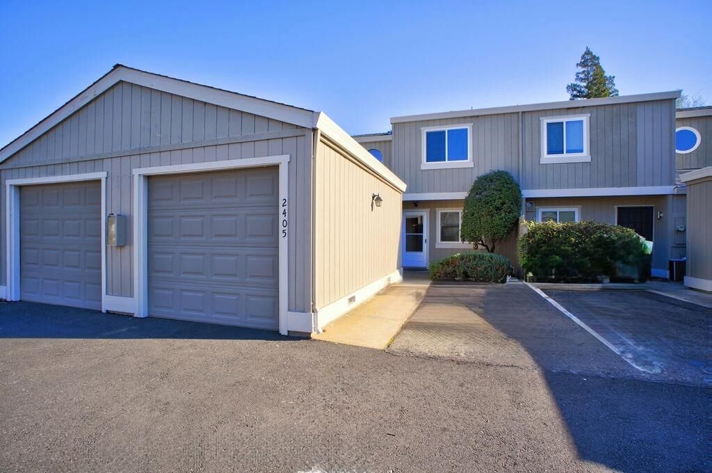 Property Photo: 2405 Post Oak Lane CA 95825