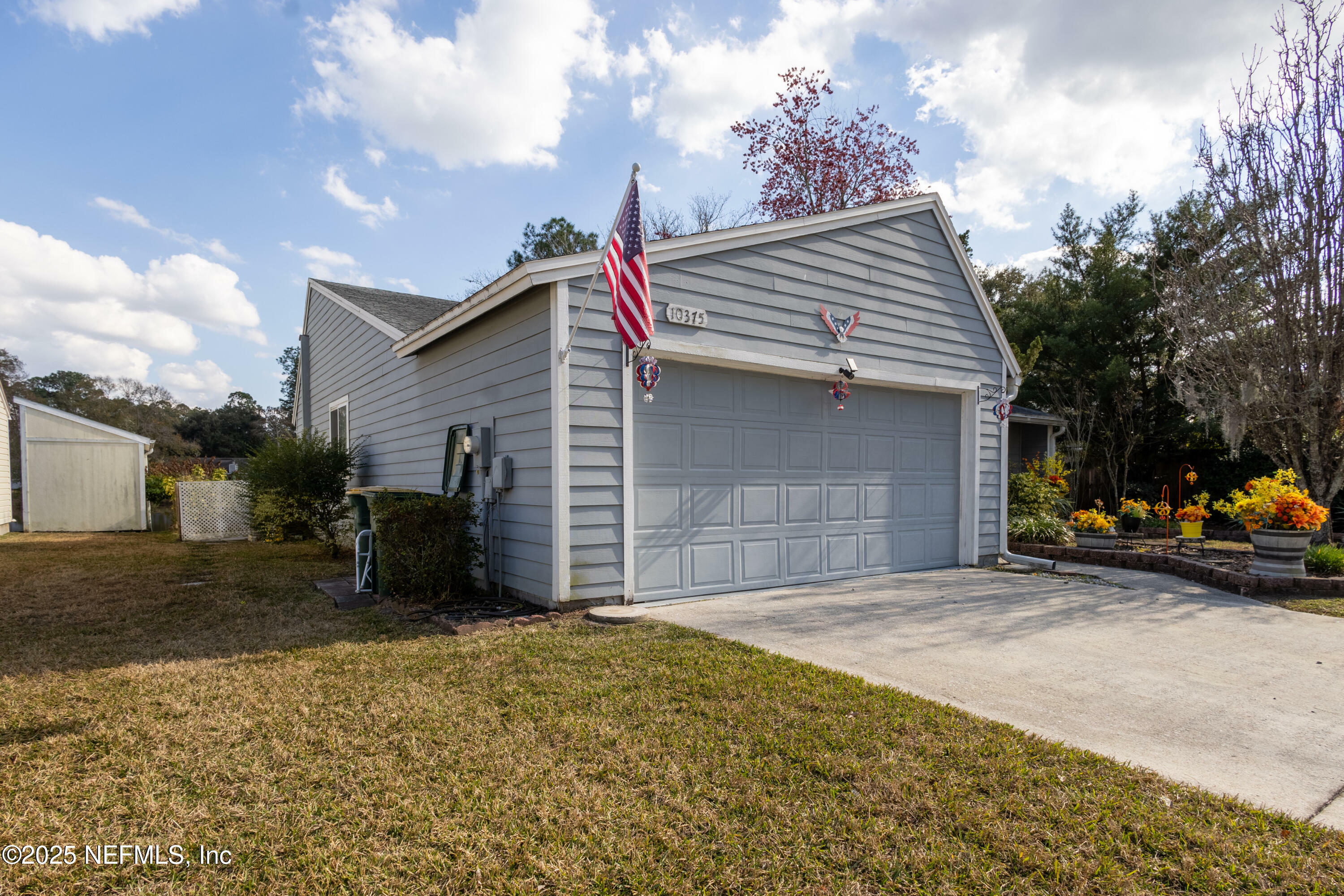 Property Photo:  10375 Arrowhead Drive  FL 32257 