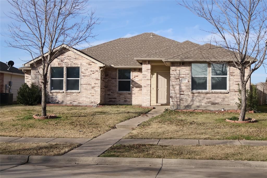 Property Photo:  2711 Lake Terrace Drive  TX 75098 