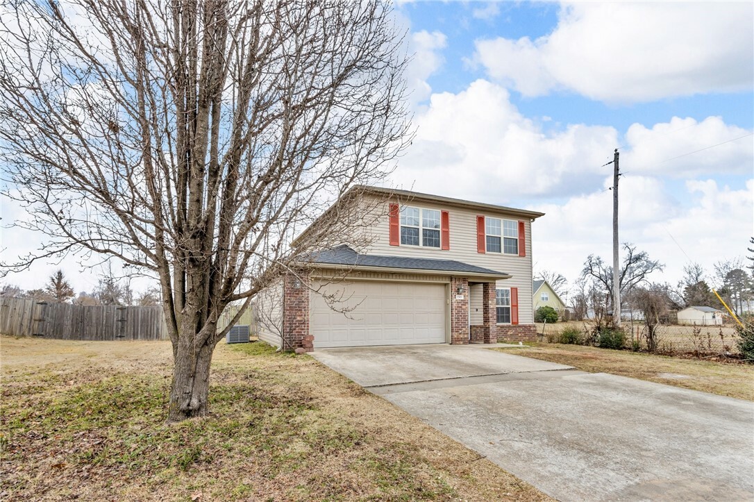 Property Photo:  2305 S 13th Street  AR 72758 