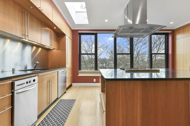 Property Photo: 92 Chandler 3 MA 02118
