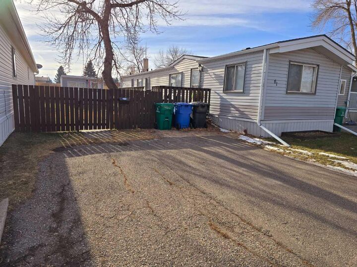 Photo de la propriété: 1410 43 Street S #61 AB T1K 3S5