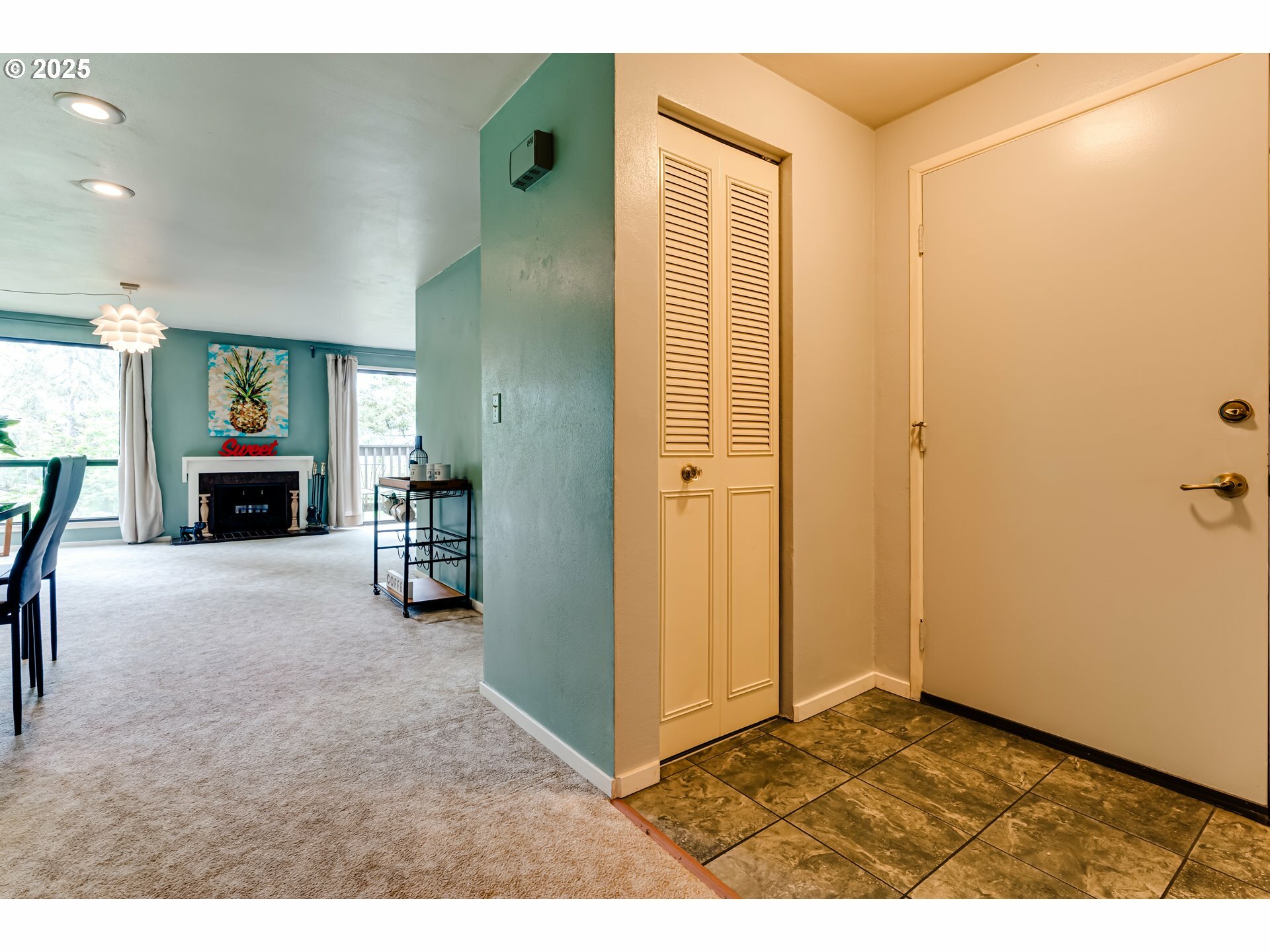 Property Photo: 218 Trailside Loop 218 OR 97405