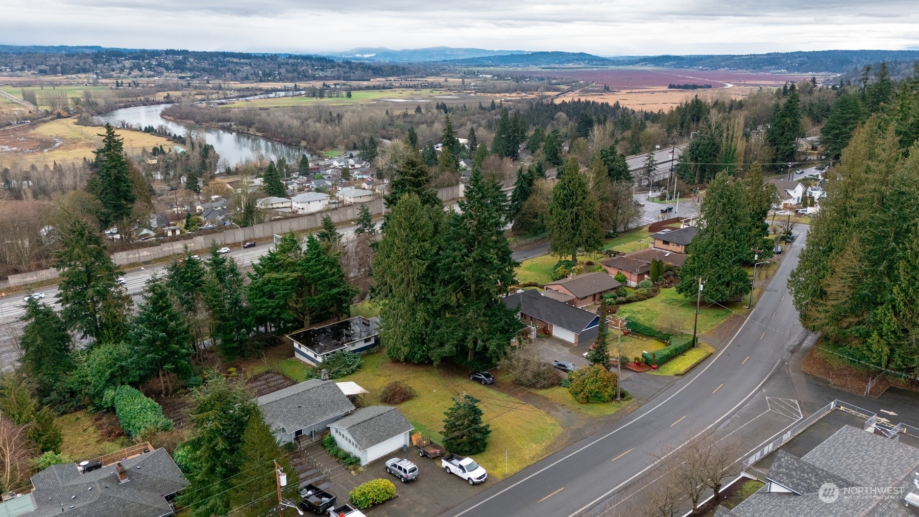 Property Photo:  5105  View Drive  WA 98203 