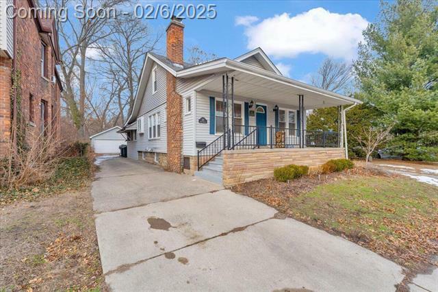 Property Photo:  235 E Oakridge Avenue  MI 48220 