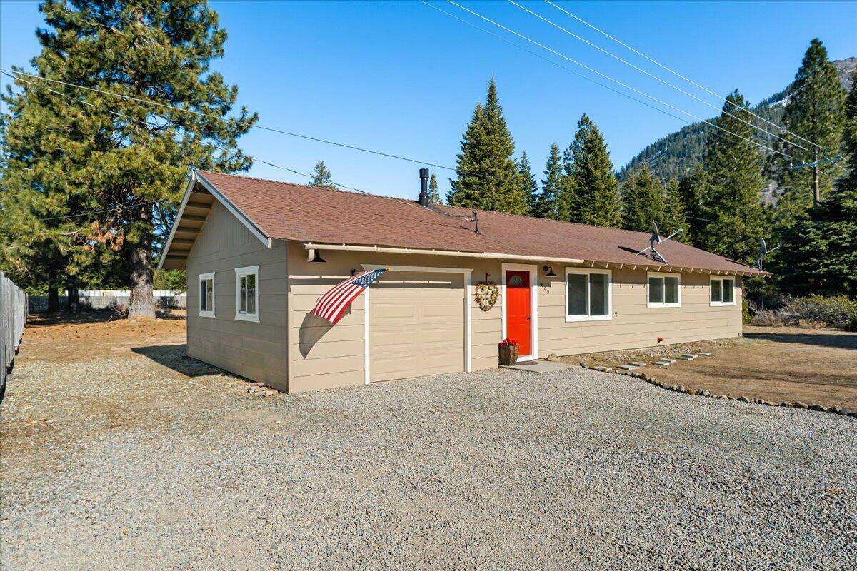 Property Photo: 509 Deetz Road CA 96067-9146
