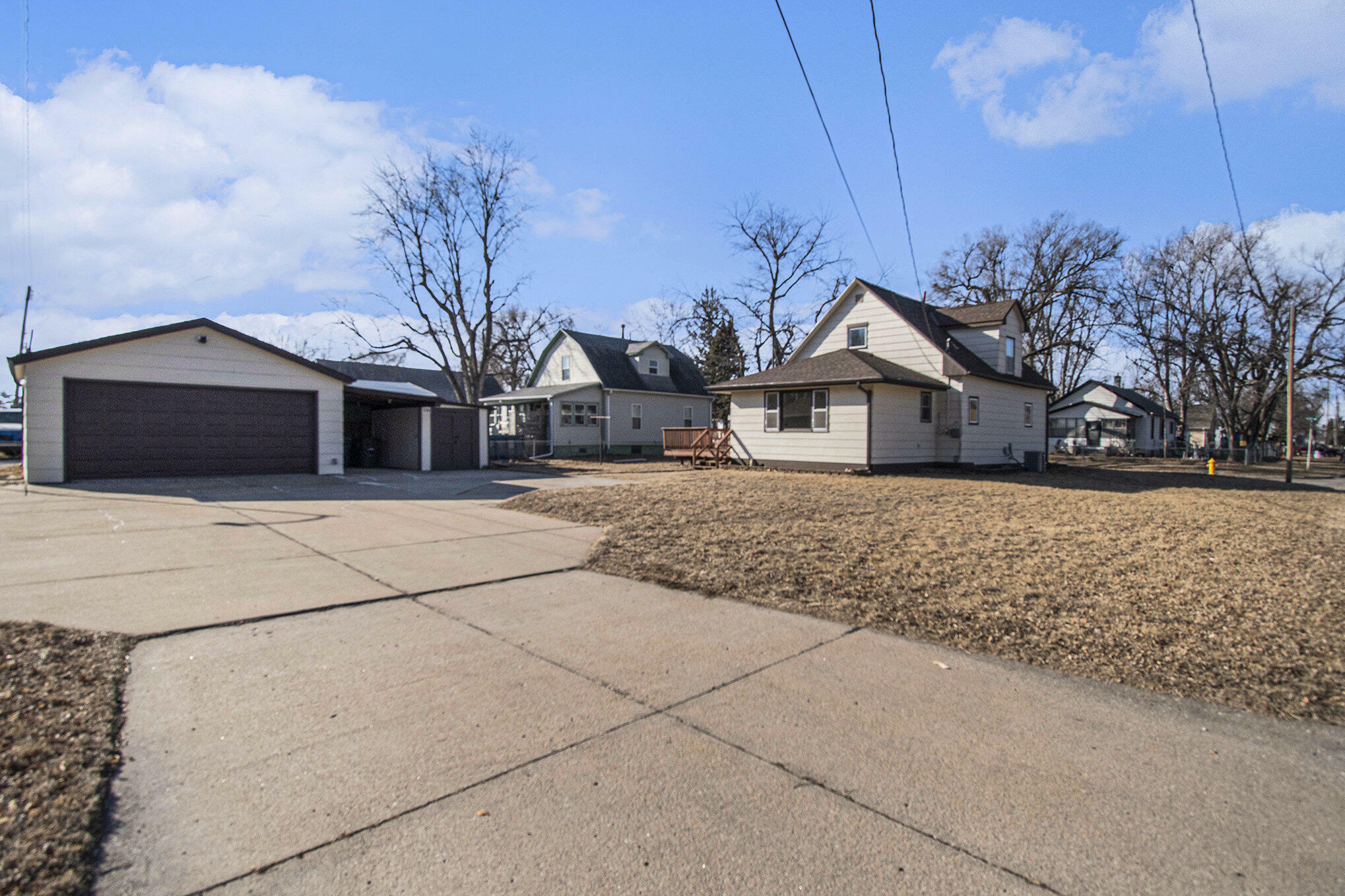 Property Photo:  2401 S 10th  Street  IA 51501 