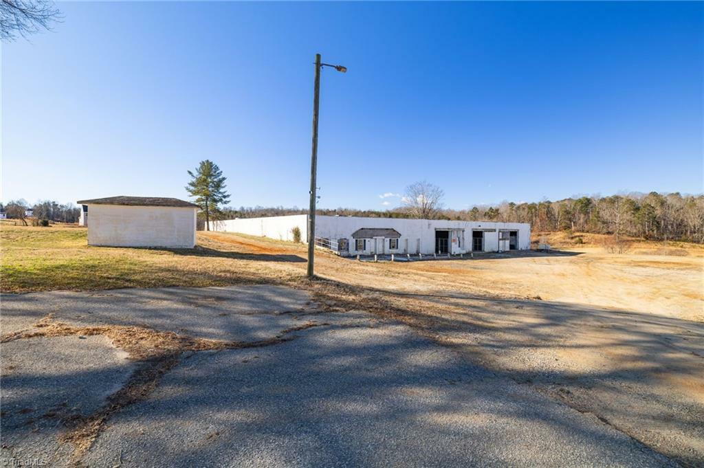 Property Photo:  1100 Washburn Road  NC 27025 