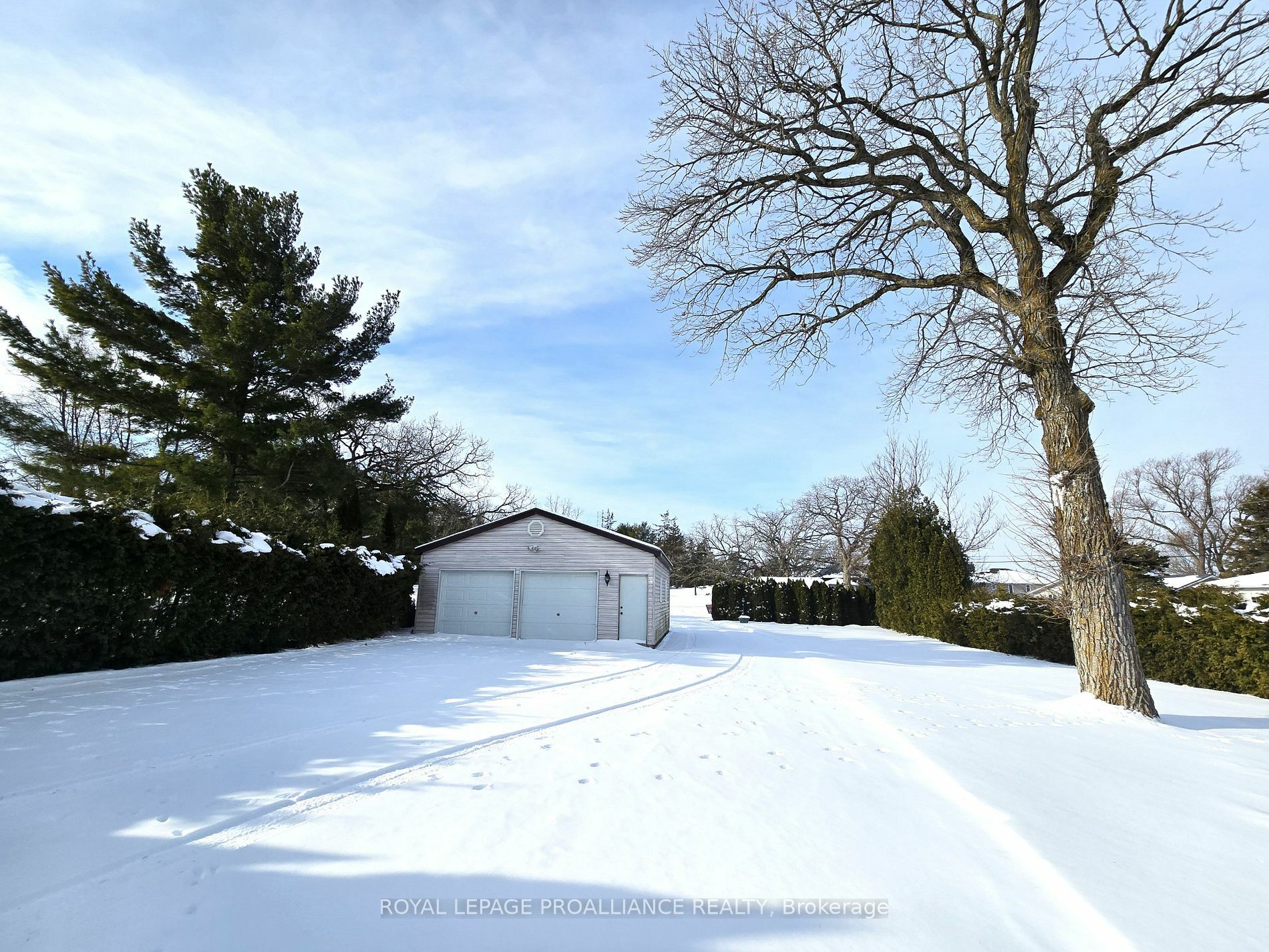 Photo de la propriété:  32 Peats Point Lane  ON K8N 4Z7 