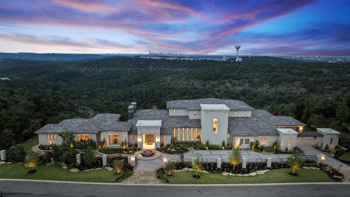 Property Photo: 4901 Mirador Drive TX 78735