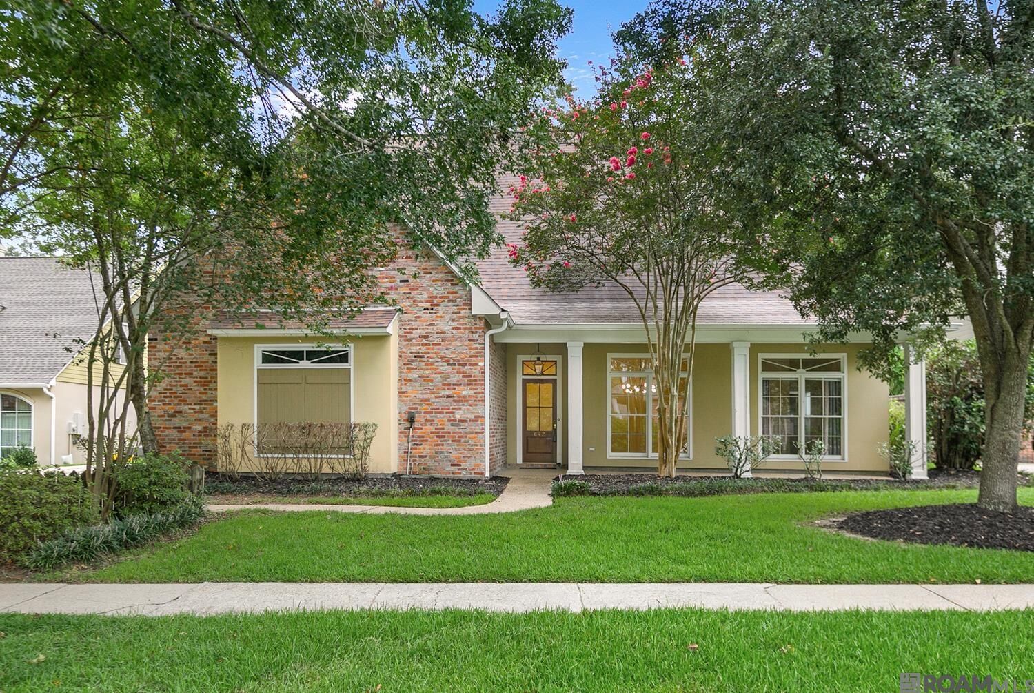 Property Photo: 642 Plantation Ridge Ln LA 70810
