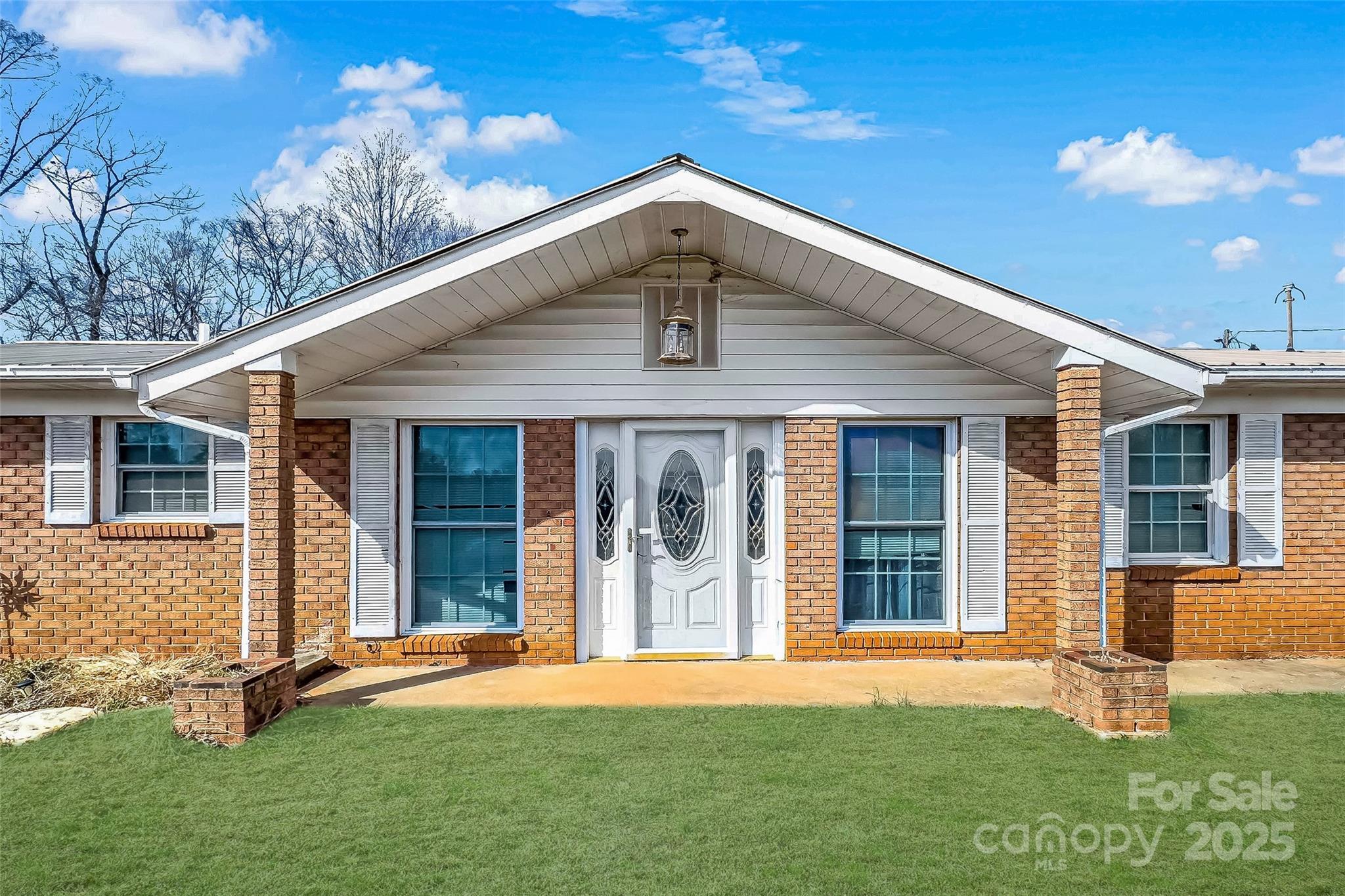 Property Photo: 235 Cherokee Way NC 28752