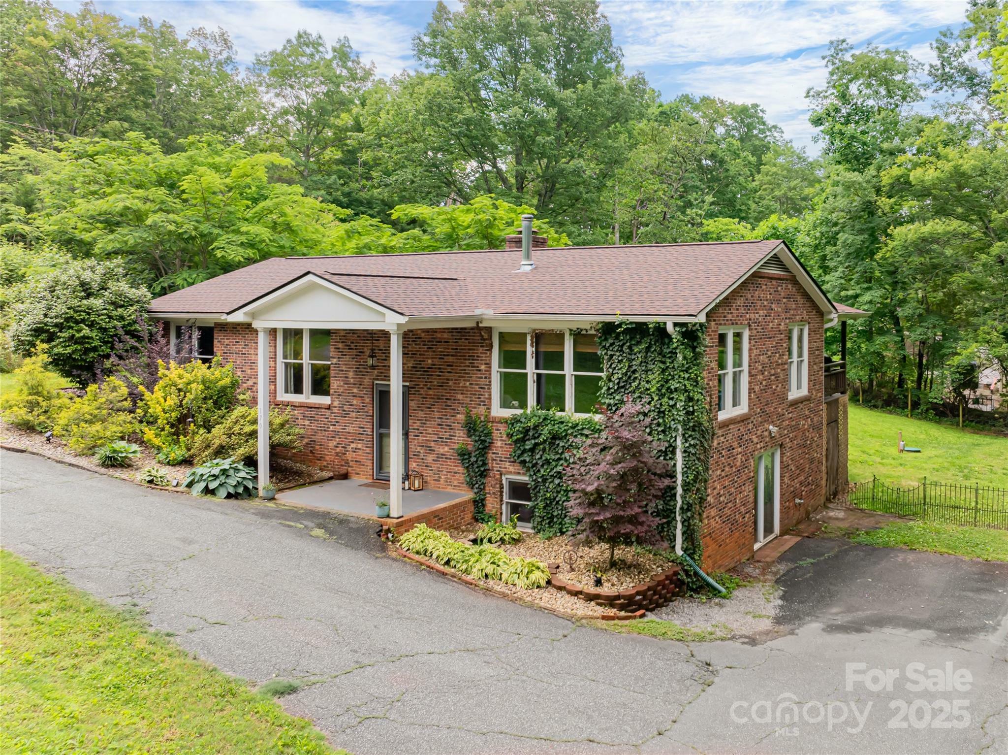 170 Hillcrest Drive  Columbus NC 28722 photo