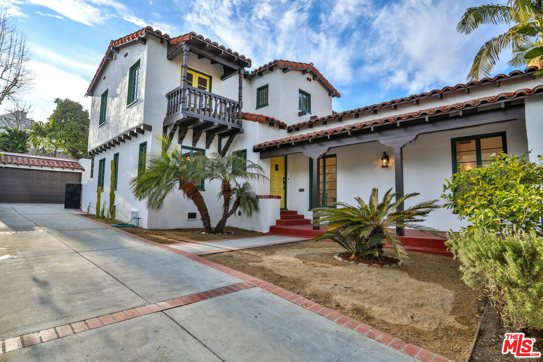 Property Photo:  4231   Angeles Vista Blvd  CA 90008 