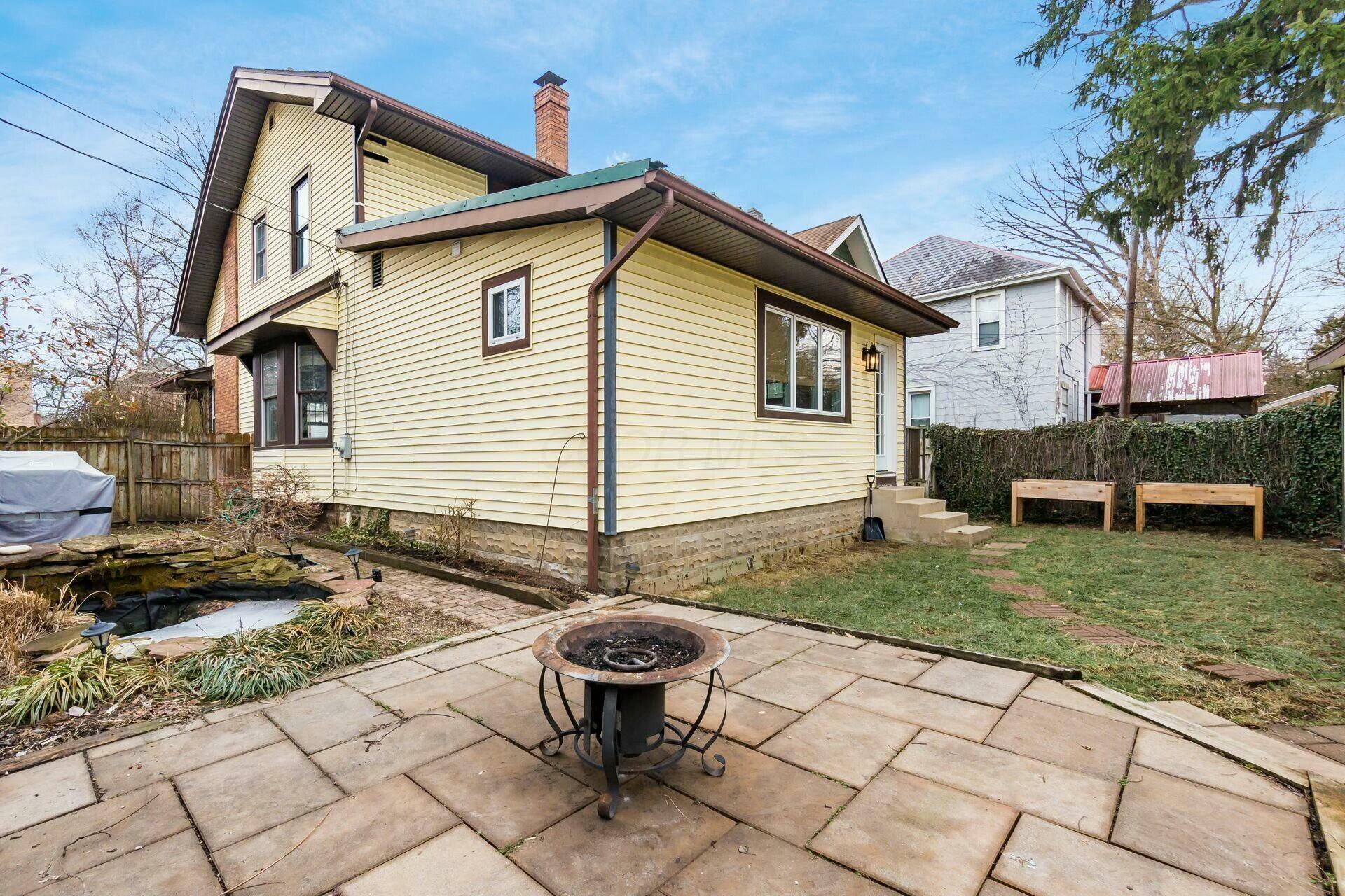 Property Photo:  223 W Como Avenue  OH 43202 