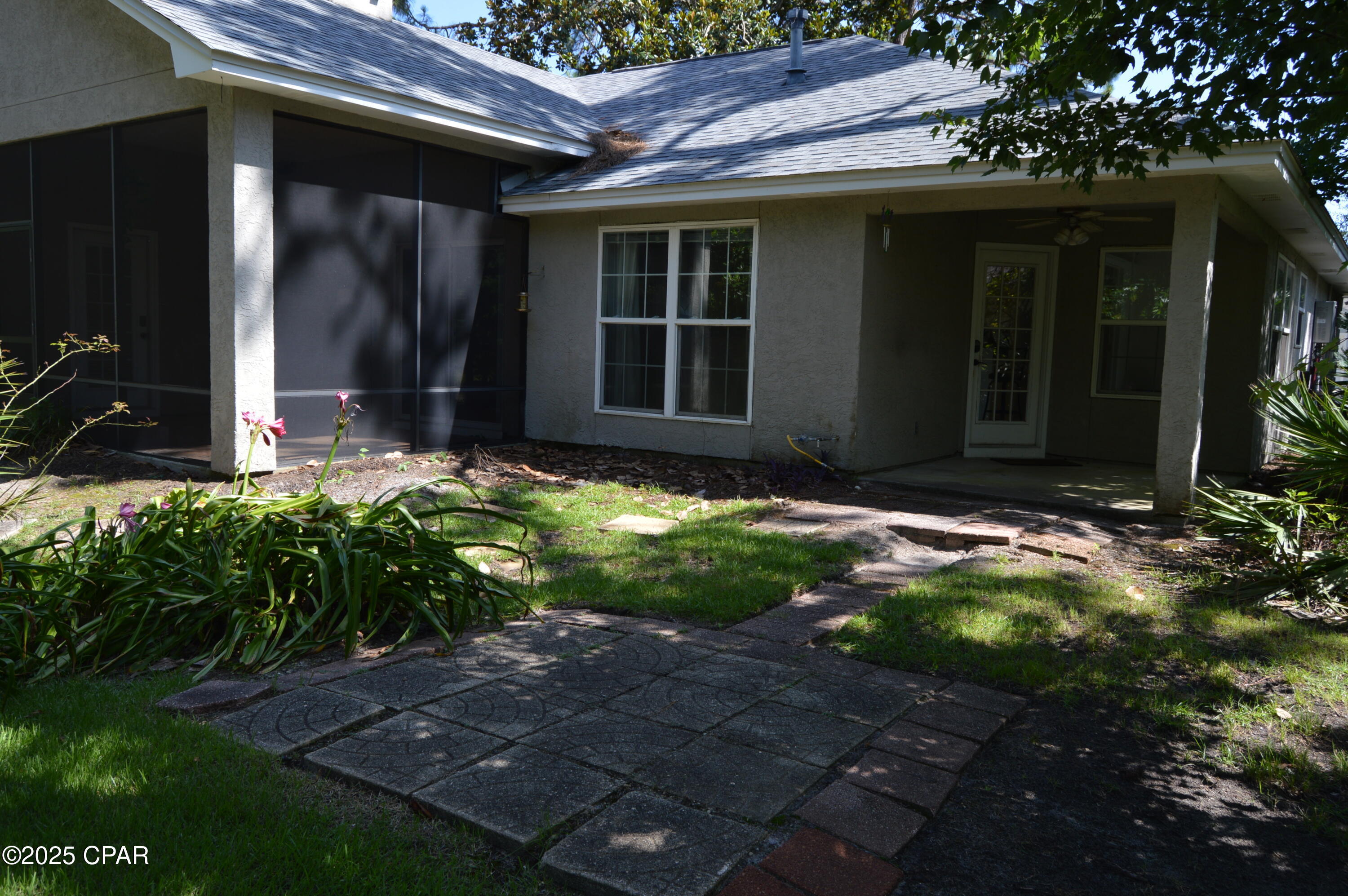 Property Photo: 4624 Delwood Park Boulevard FL 32408