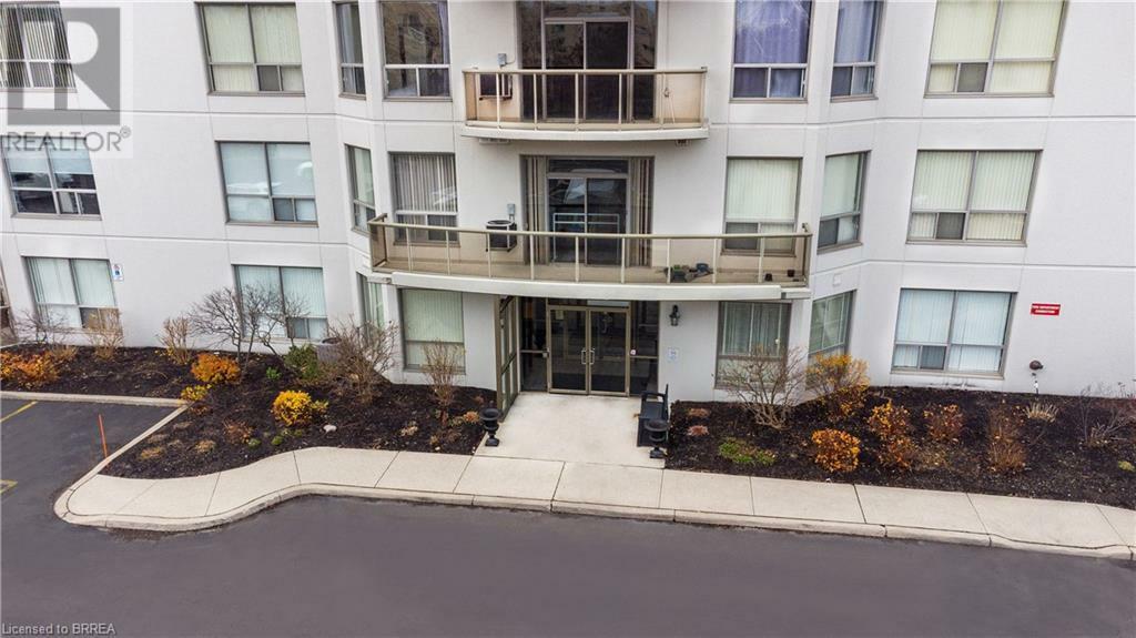 Property Photo: 255 Keats Way 104 ON N2L 6N6