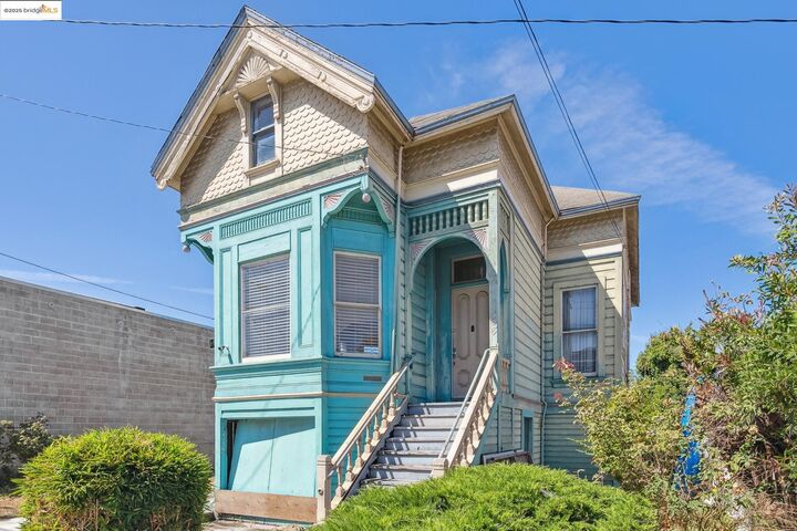 5821 Fremont  Oakland CA 94608 photo