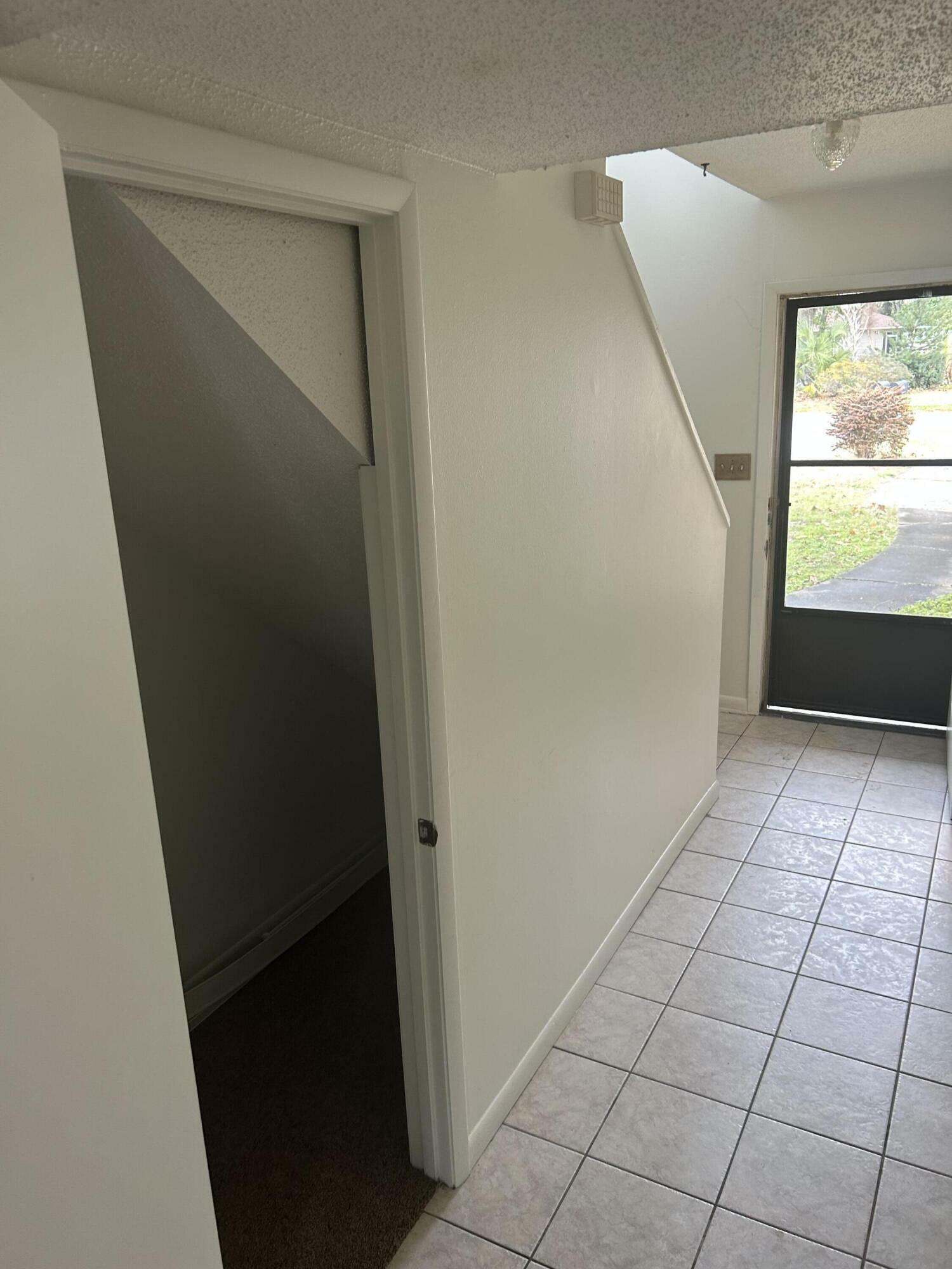 Property Photo: 122 NE Opp Boulevard FL 32548