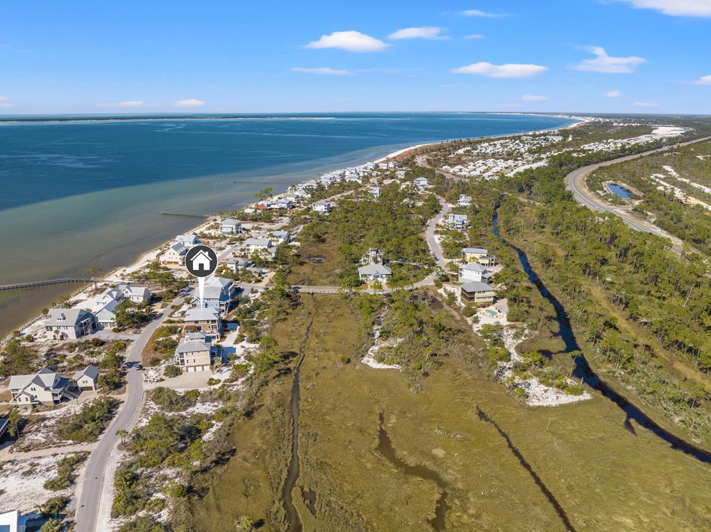 Property Photo: 510 Windmark Way FL 32456