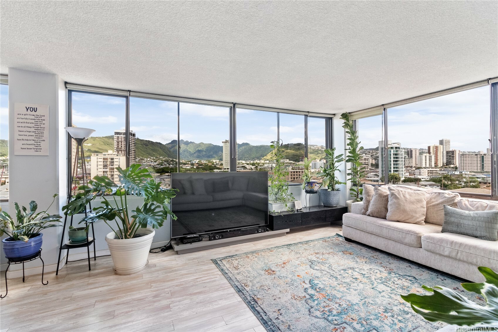 Property Photo:  2232 Kapiolani Boulevard 704  HI 96826 