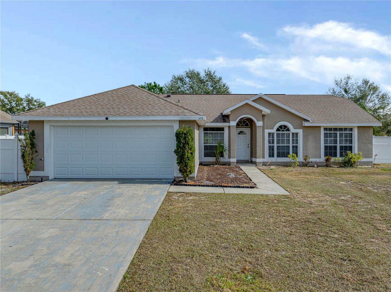 Property Photo:  140 Bentley Oaks Boulevard  FL 33896 