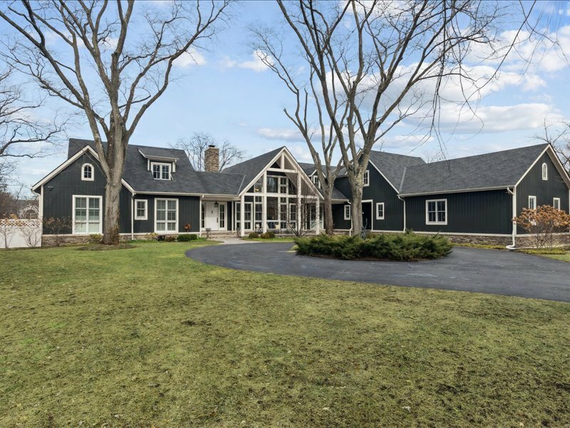 Property Photo: 305 Maple Row IL 60093