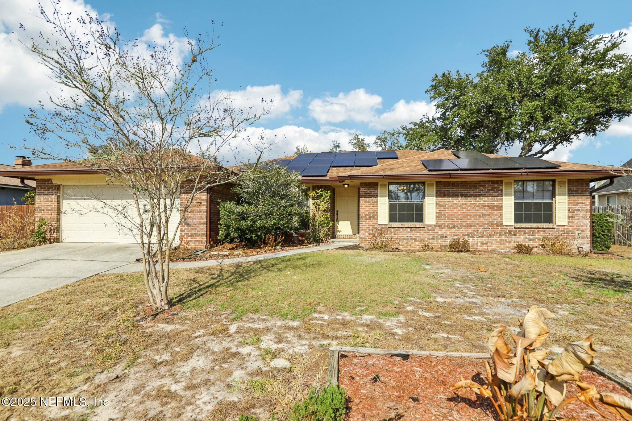 Property Photo:  2566 Sandlewood Circle  FL 32065 