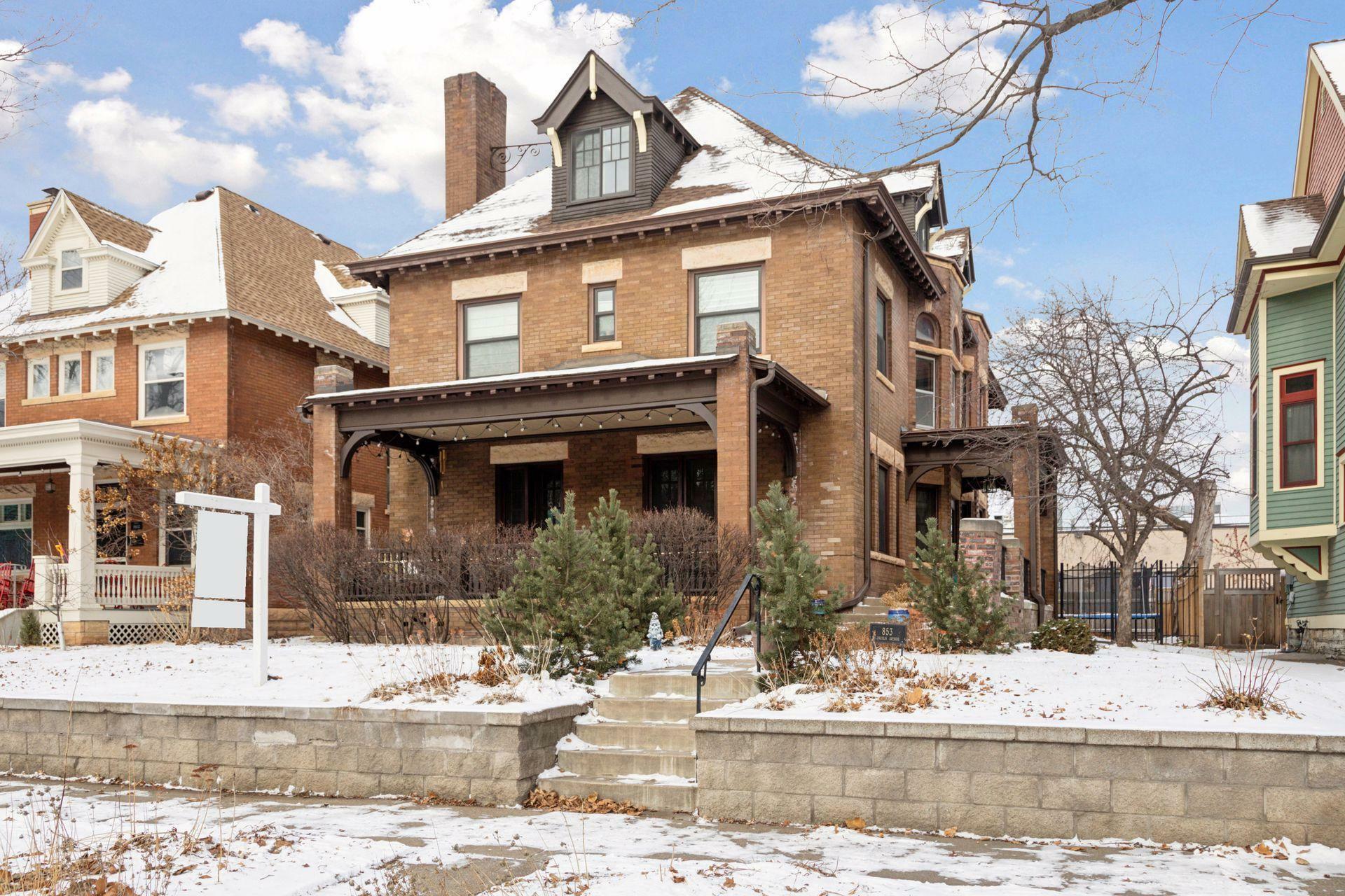 Property Photo:  853 Lincoln Avenue  MN 55105 