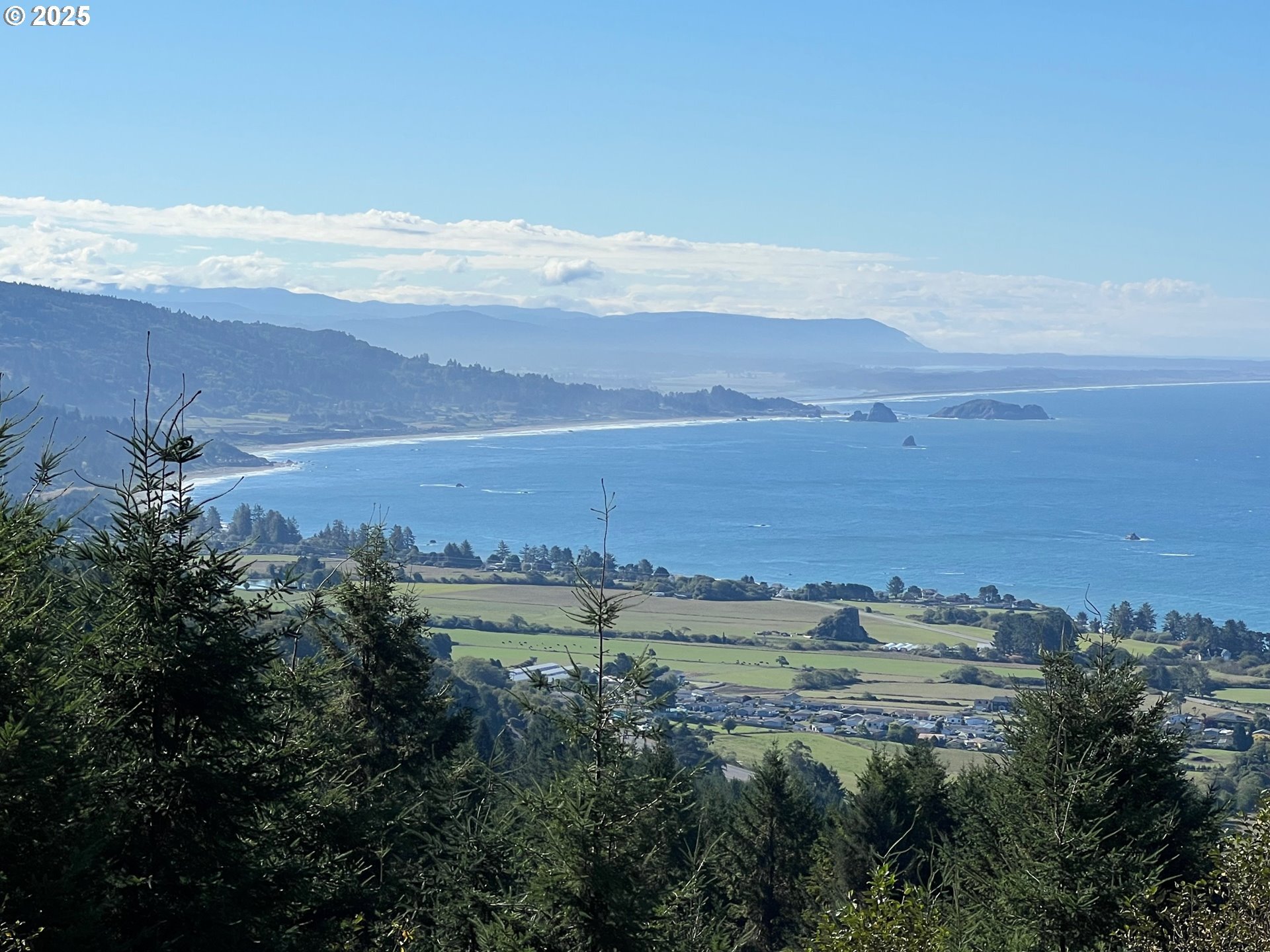 Property Photo: Harbor Hills Heights Rd OR 97415