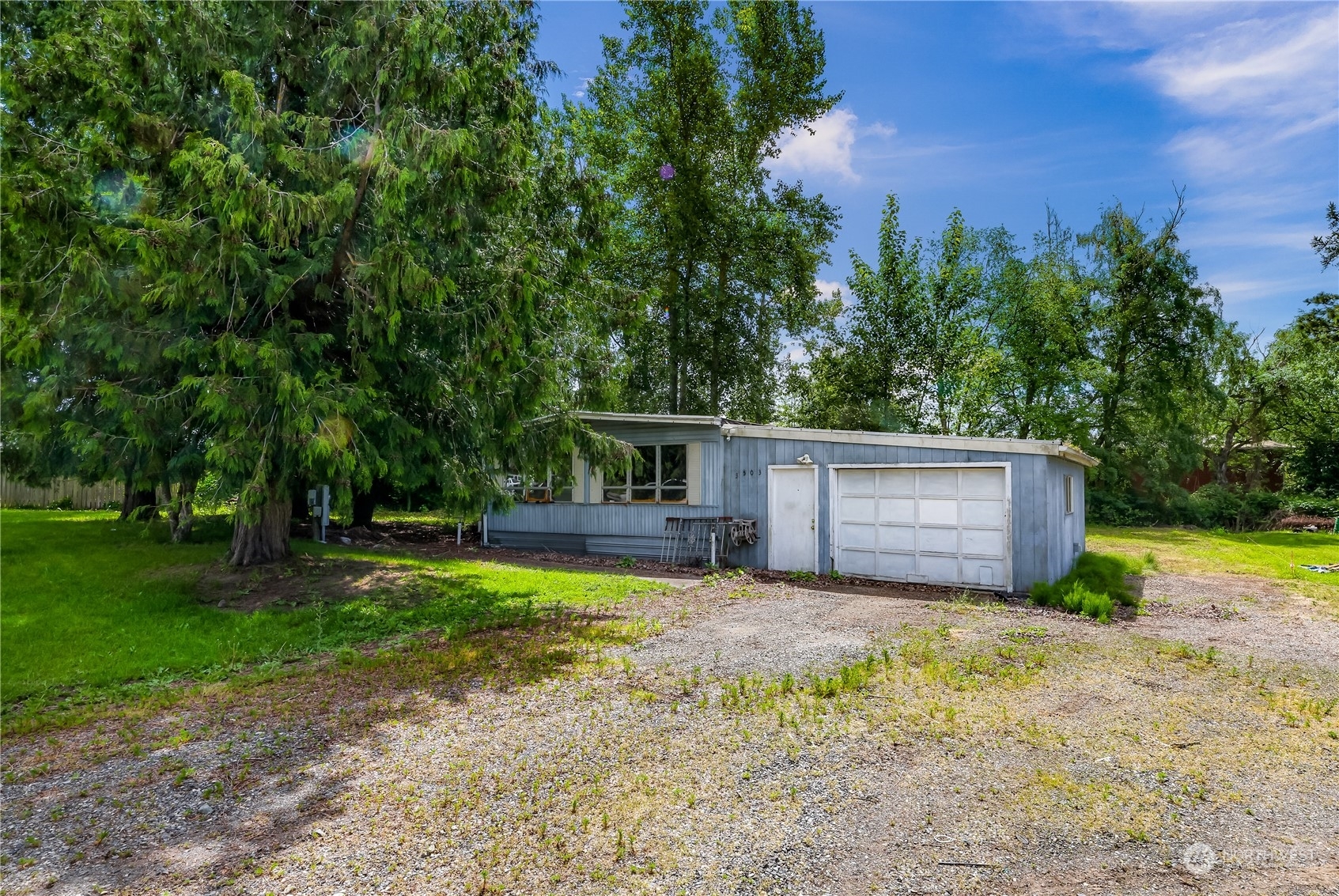 Property Photo:  3503  McAlpine  WA 98225 