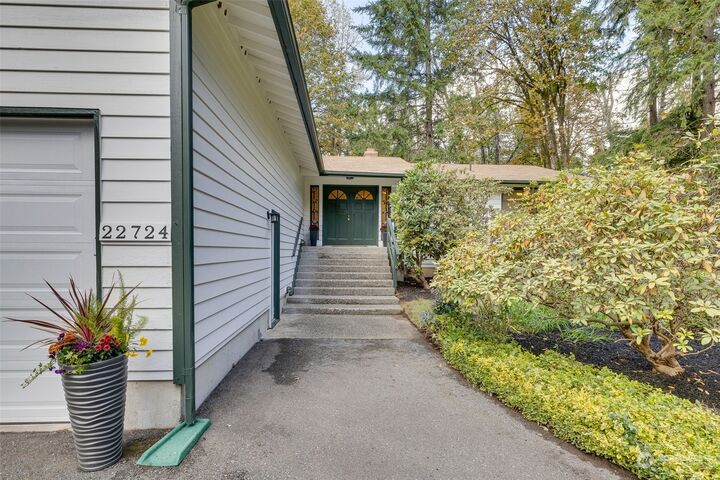 Property Photo:  22724  133rd Avenue SE  WA 98296 