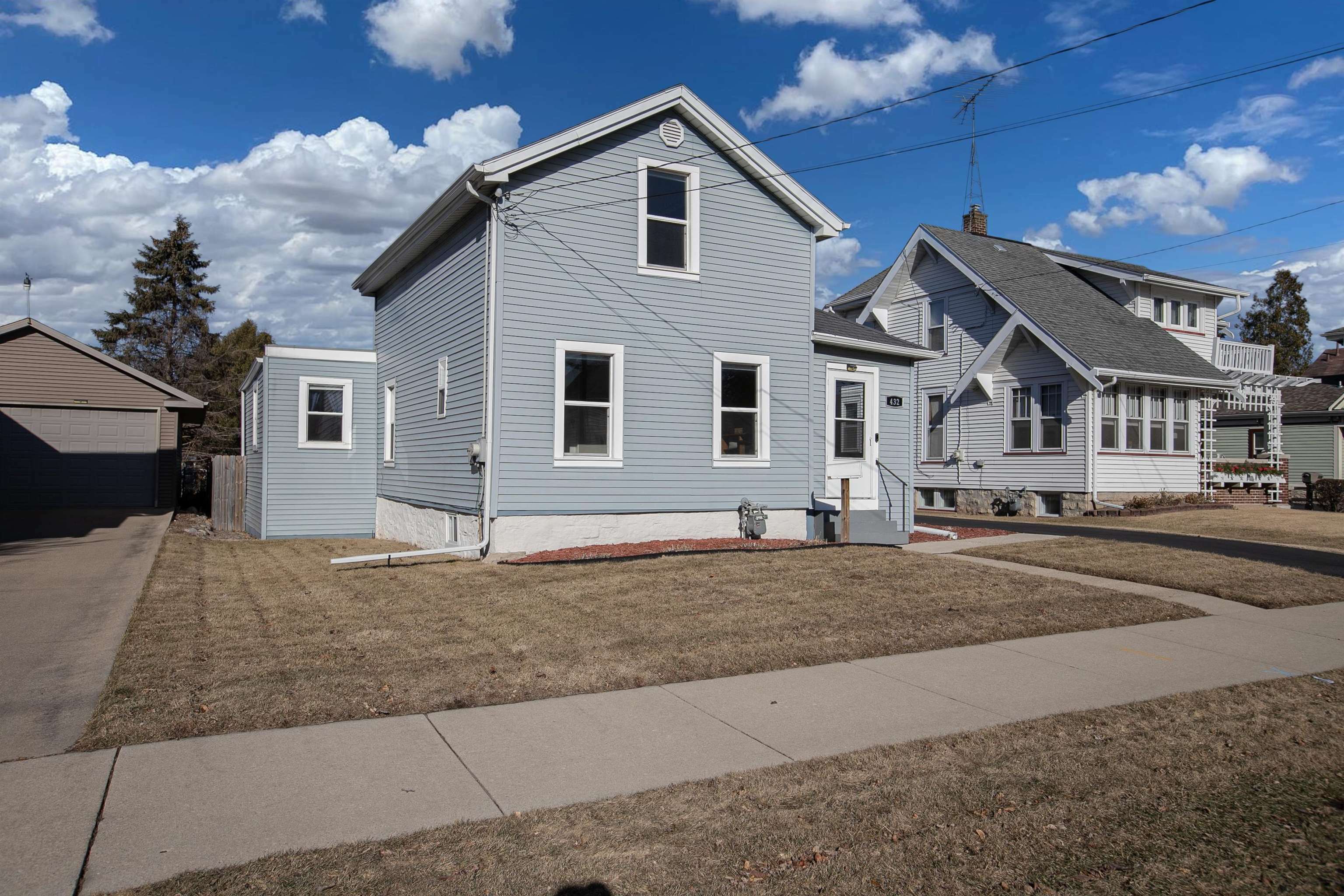 Property Photo:  432 W 11th Avenue  WI 54902 