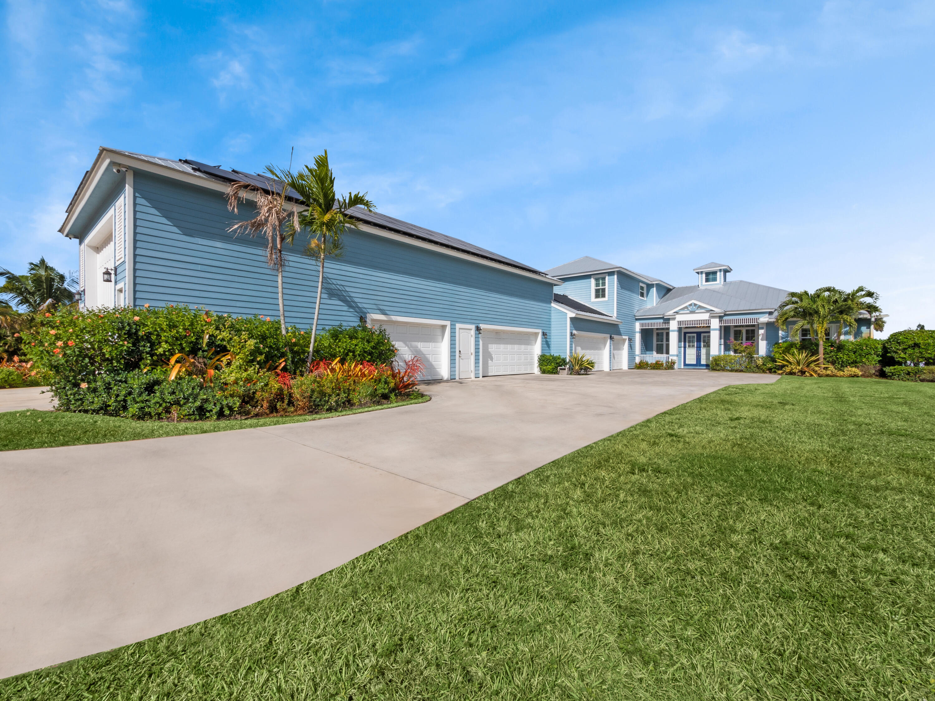 Property Photo:  2441 SE North Lookout Boulevard  FL 34984 