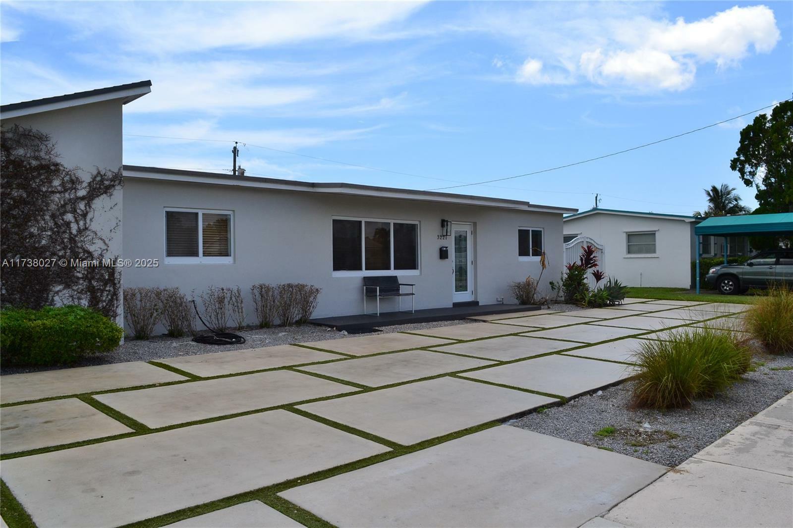 Property Photo:  3221 SW 93rd Pl A  FL 33165 