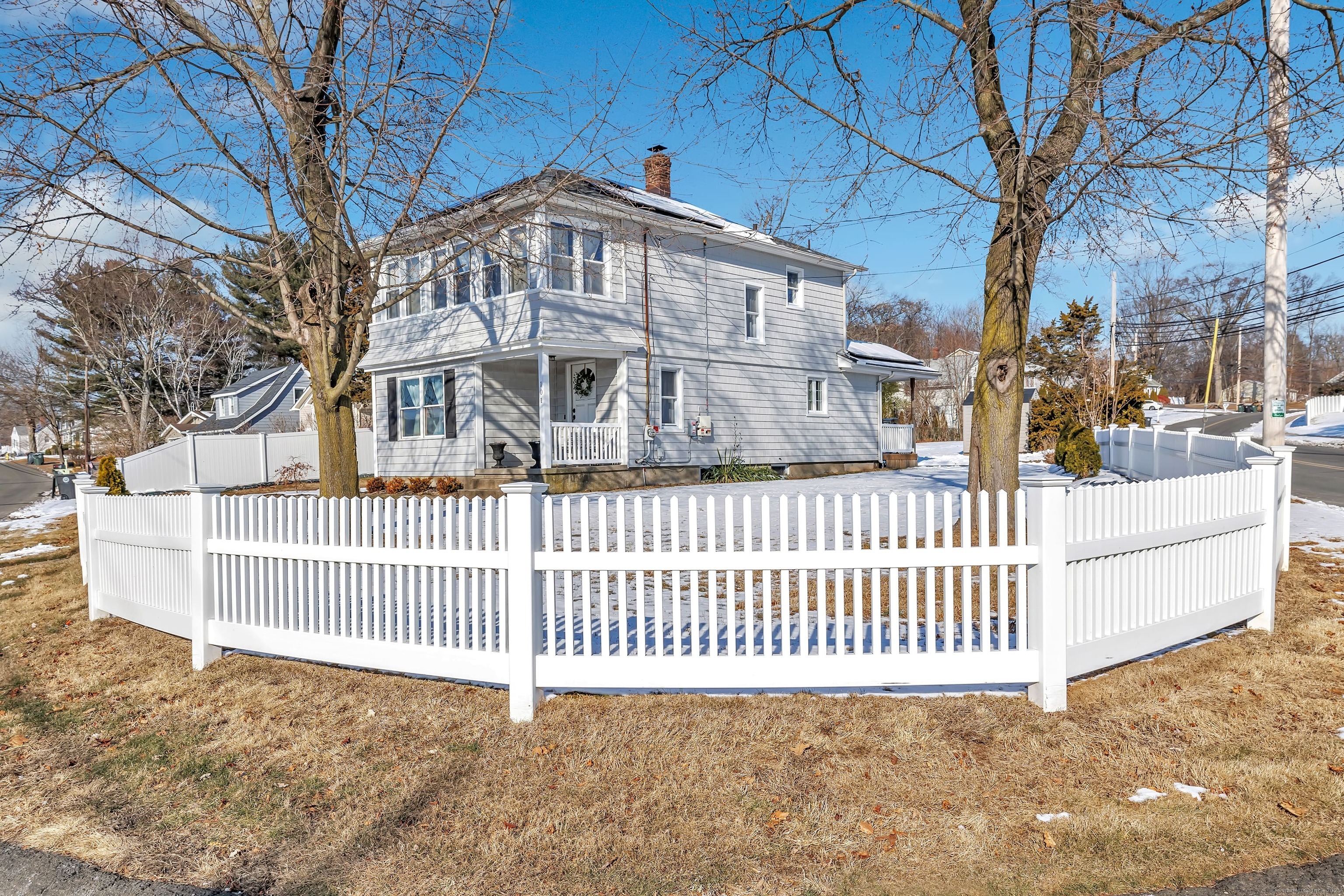 Property Photo:  101 Locust Street  CT 06461 