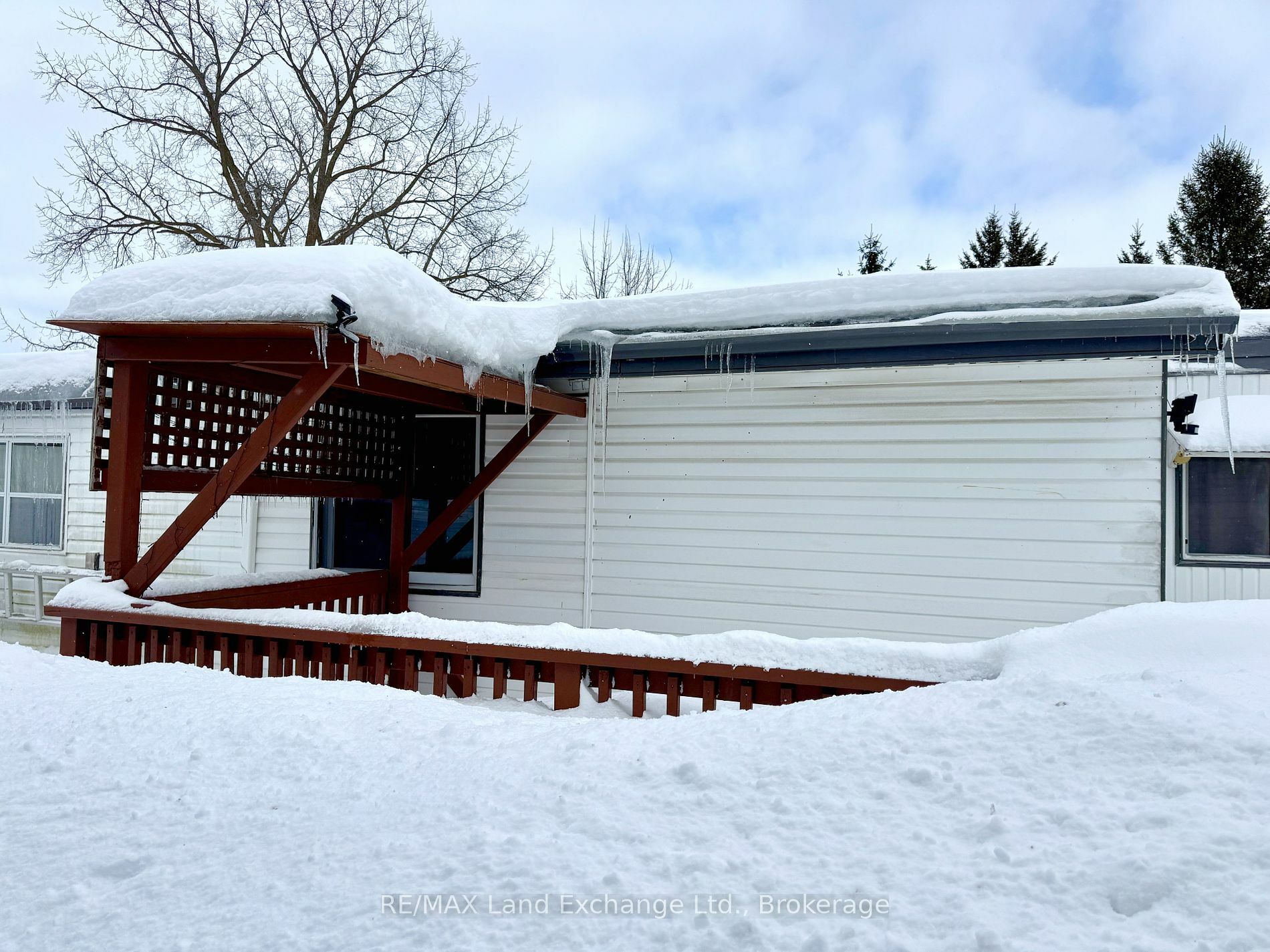 Property Photo:  319 Goderich St Unit 7  ON N0H 2C1 