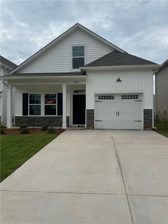 Property Photo:  203 Brown Circle  SC 29642 