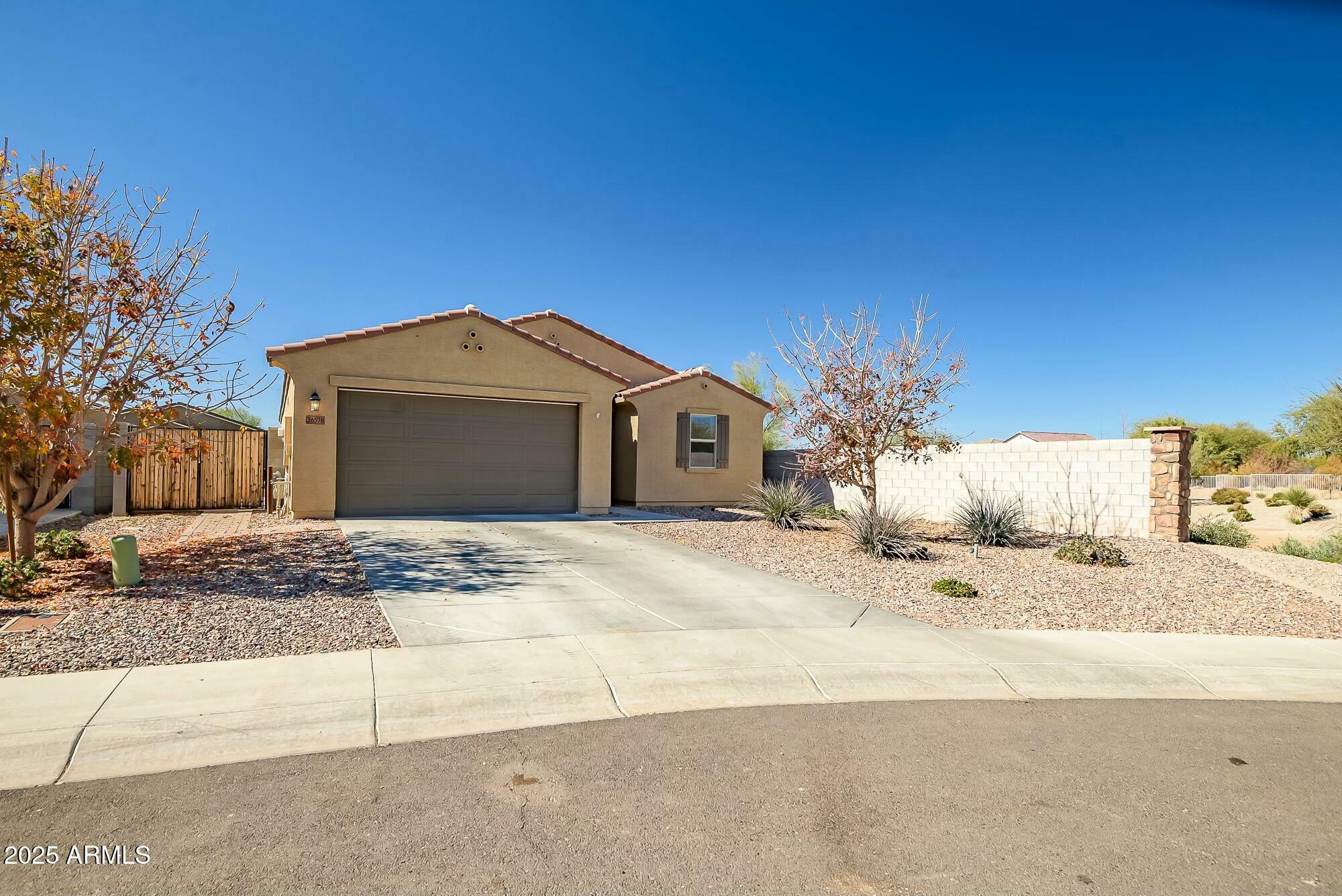 Property Photo:  36578 N Tatonga Trail  AZ 85140 