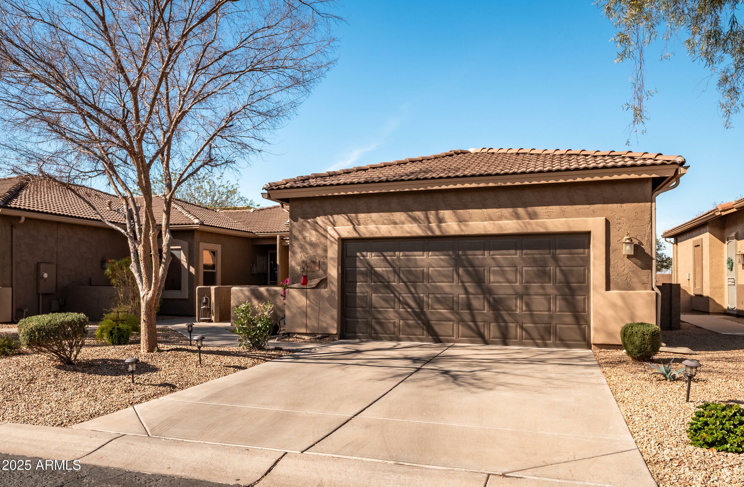 Property Photo:  26 S Quinn Circle 9  AZ 85206 