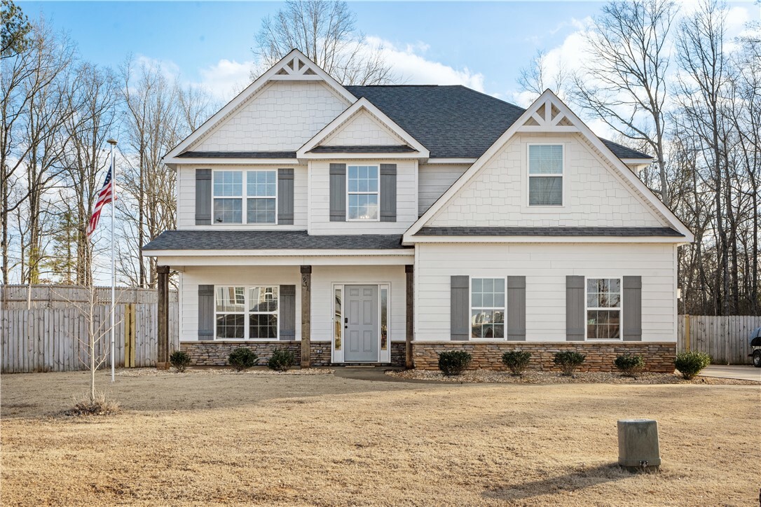 Property Photo: 1971 Boxwood Way AL 36801