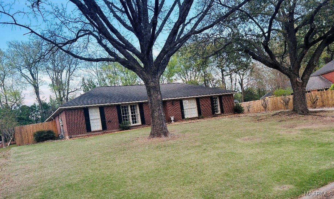 Property Photo: 3255 Lancaster Lane AL 36106