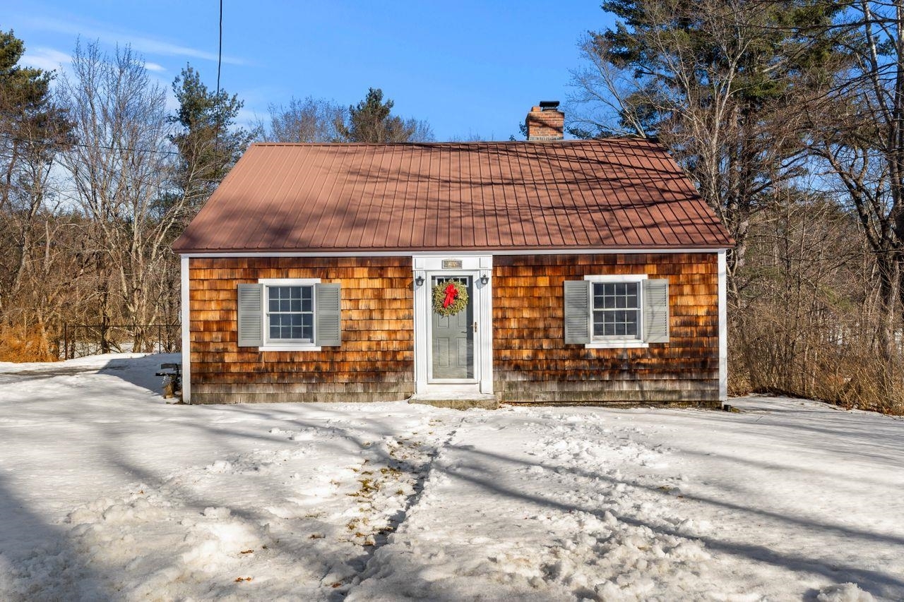 Property Photo:  25 Mack Hill Road  NH 03031 