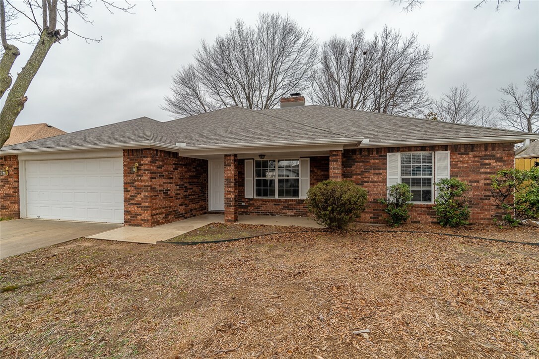 Property Photo:  3505 W Hemlock Street  AR 72756 