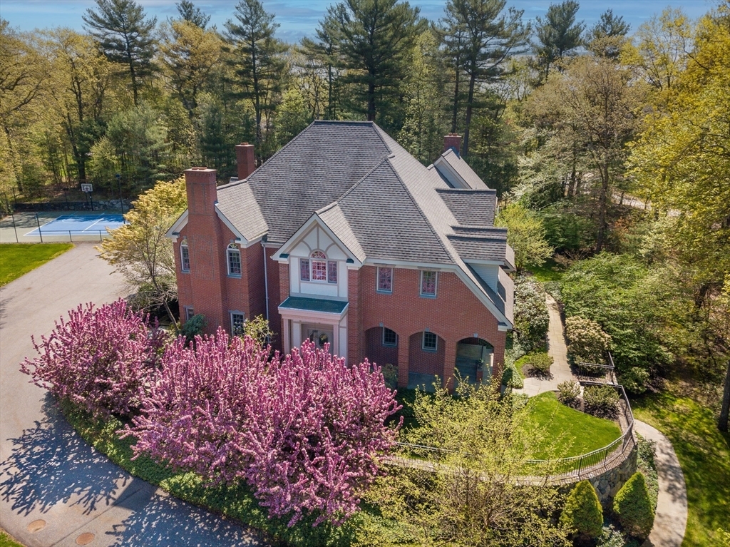 Property Photo:  6 Stratford Way  MA 01773 