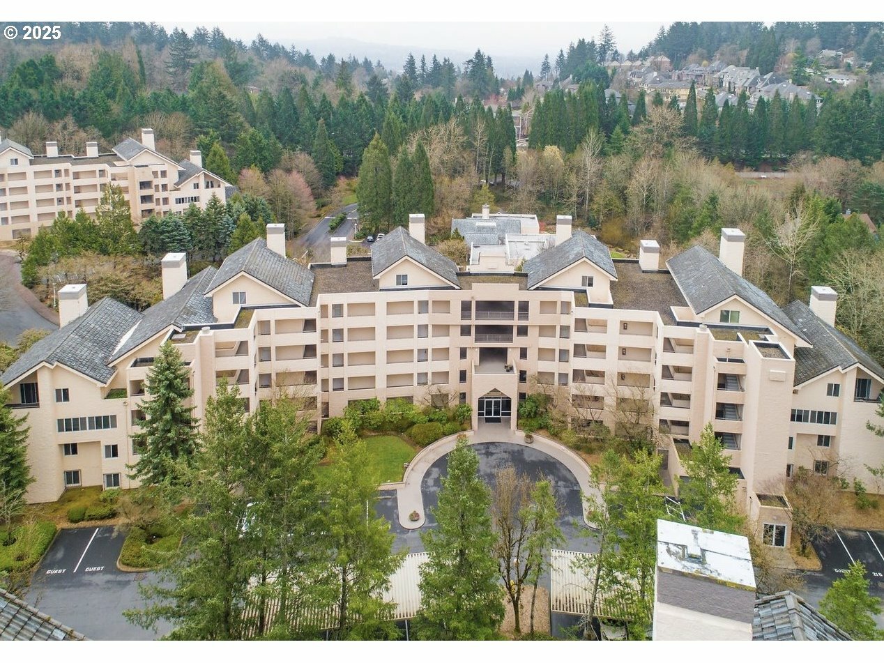 Property Photo: 6605 W Burnside Rd 143 OR 97210