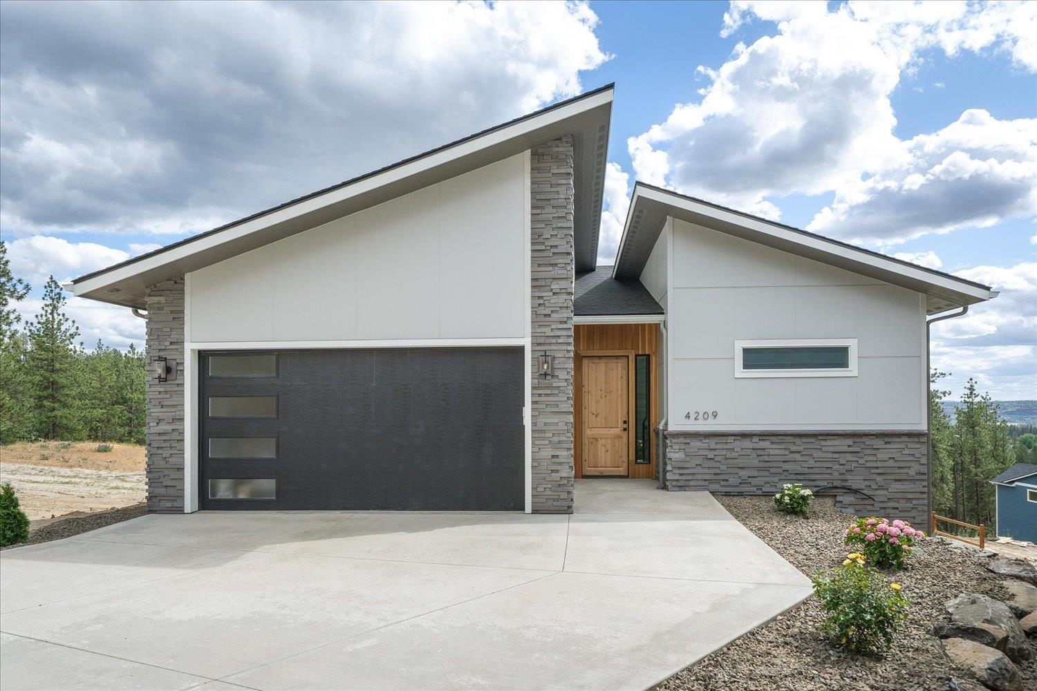 Property Photo: 4209 W Bush Dr WA 99208