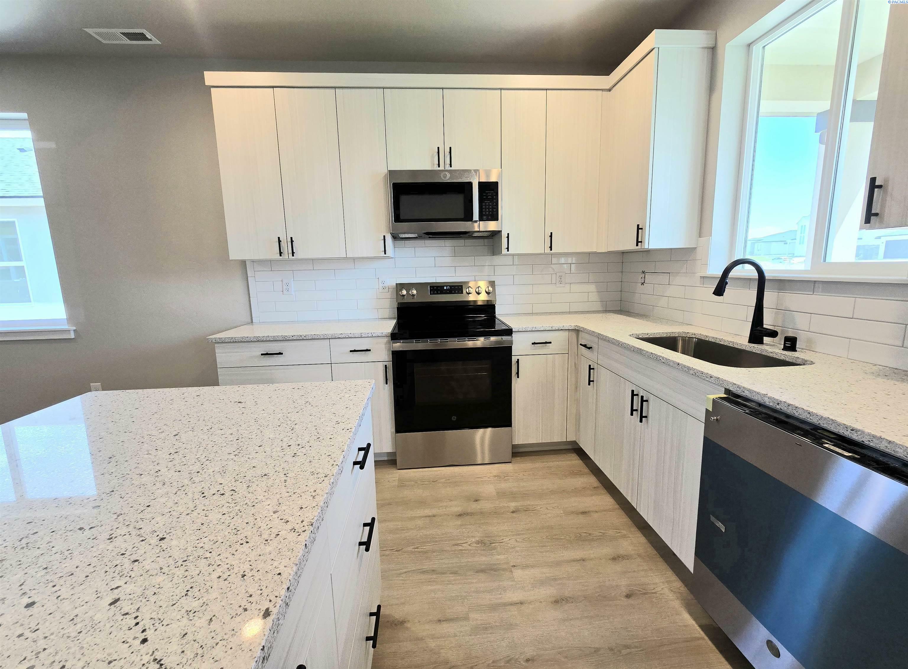 Property Photo:  3593 Stardust St.  WA 99352 