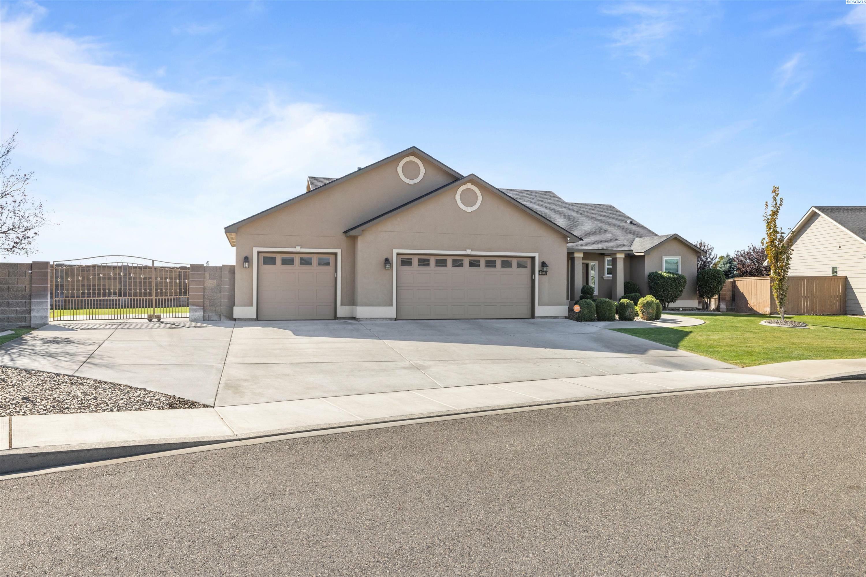 Property Photo:  4802 Tamarisk Dr  WA 99301 